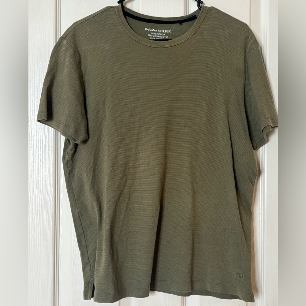 Banana Republic performance tee